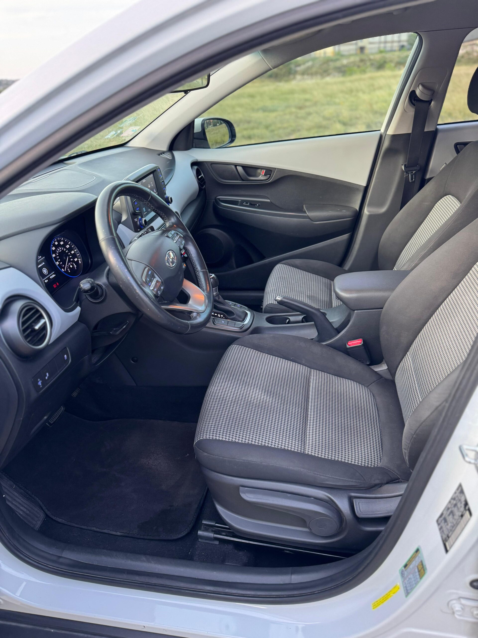 
Hyundai KONA SEL 2018 full									