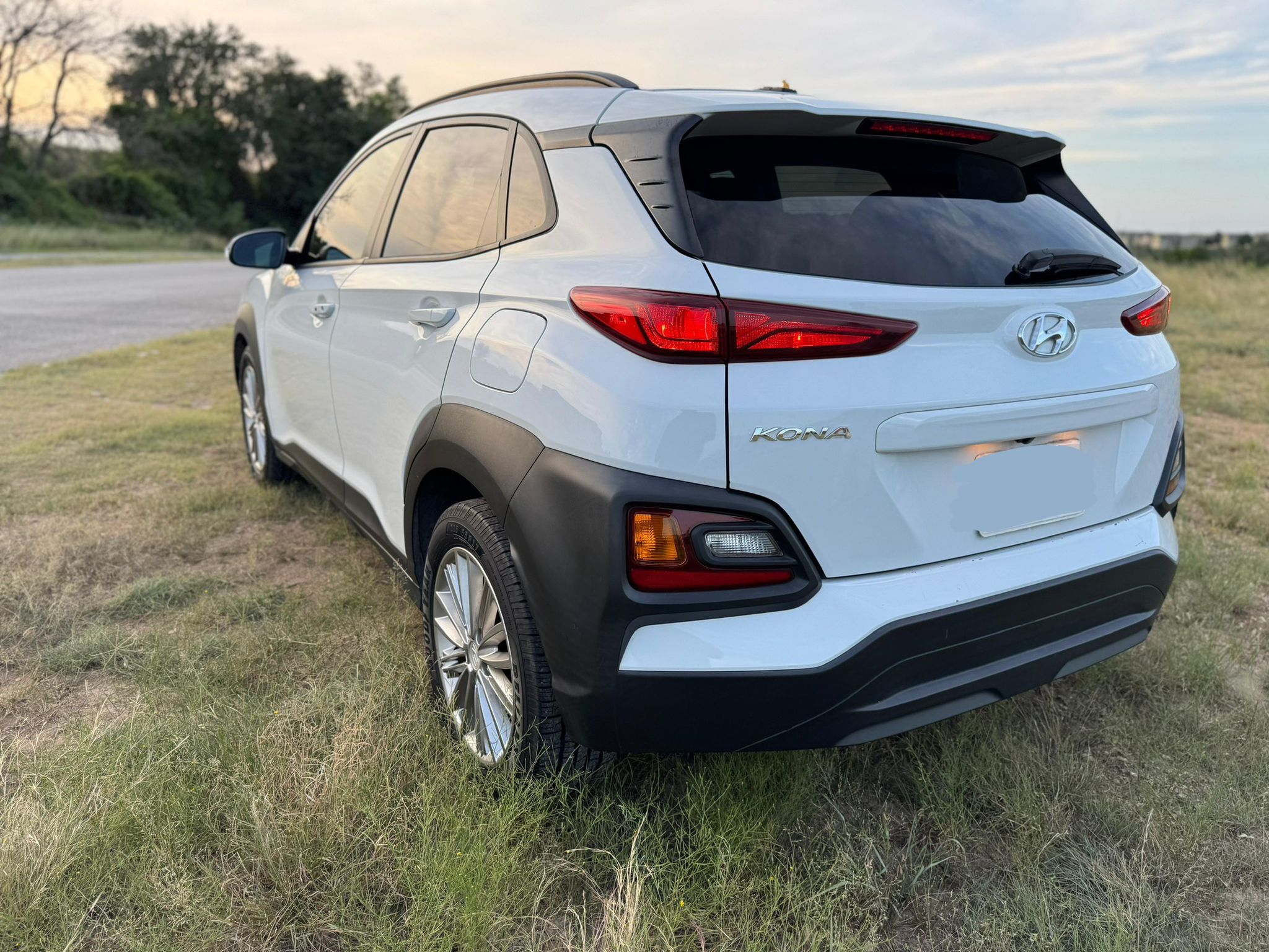 
Hyundai KONA SEL 2018 full									
