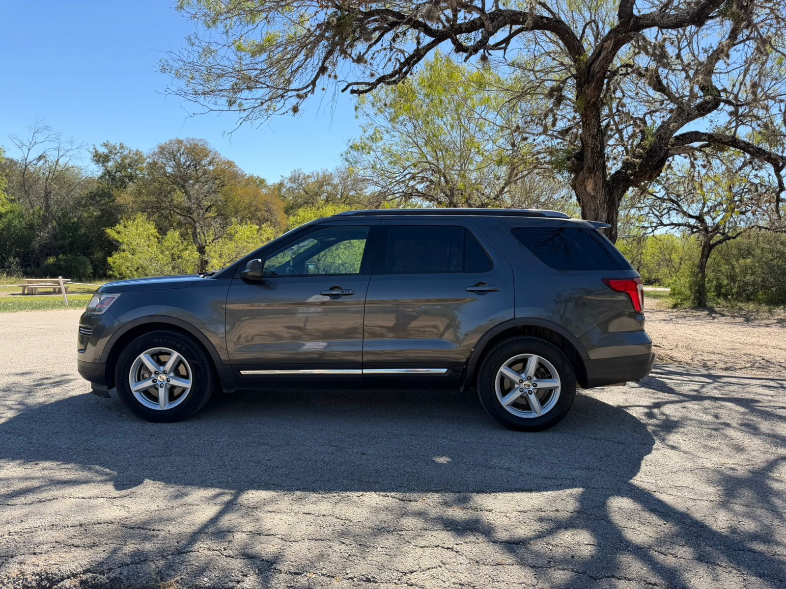 
FORD EXPLORER XLT V6 3.5 2018 full									