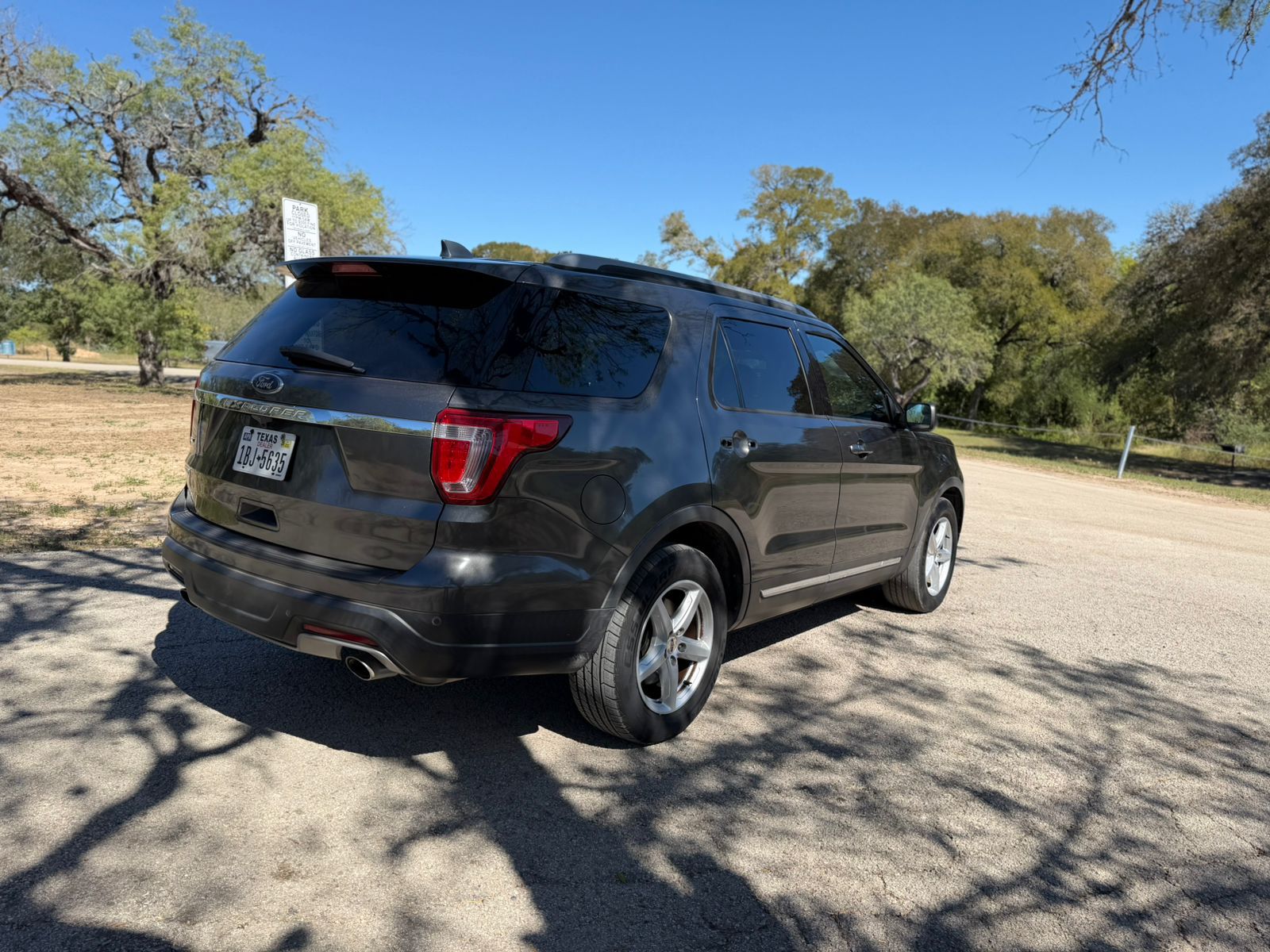 
FORD EXPLORER XLT V6 3.5 2018 full									