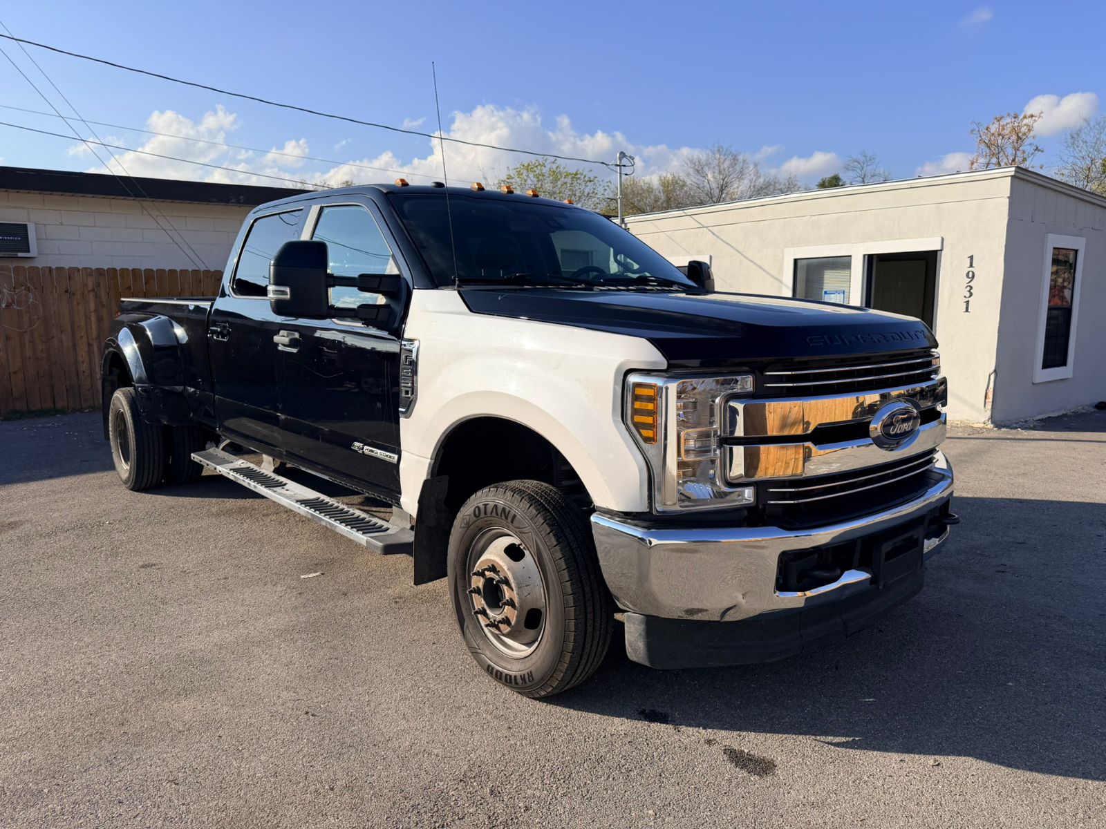
FORD F350 SUPER DUTY 6.7 L POWERSTROKE full									