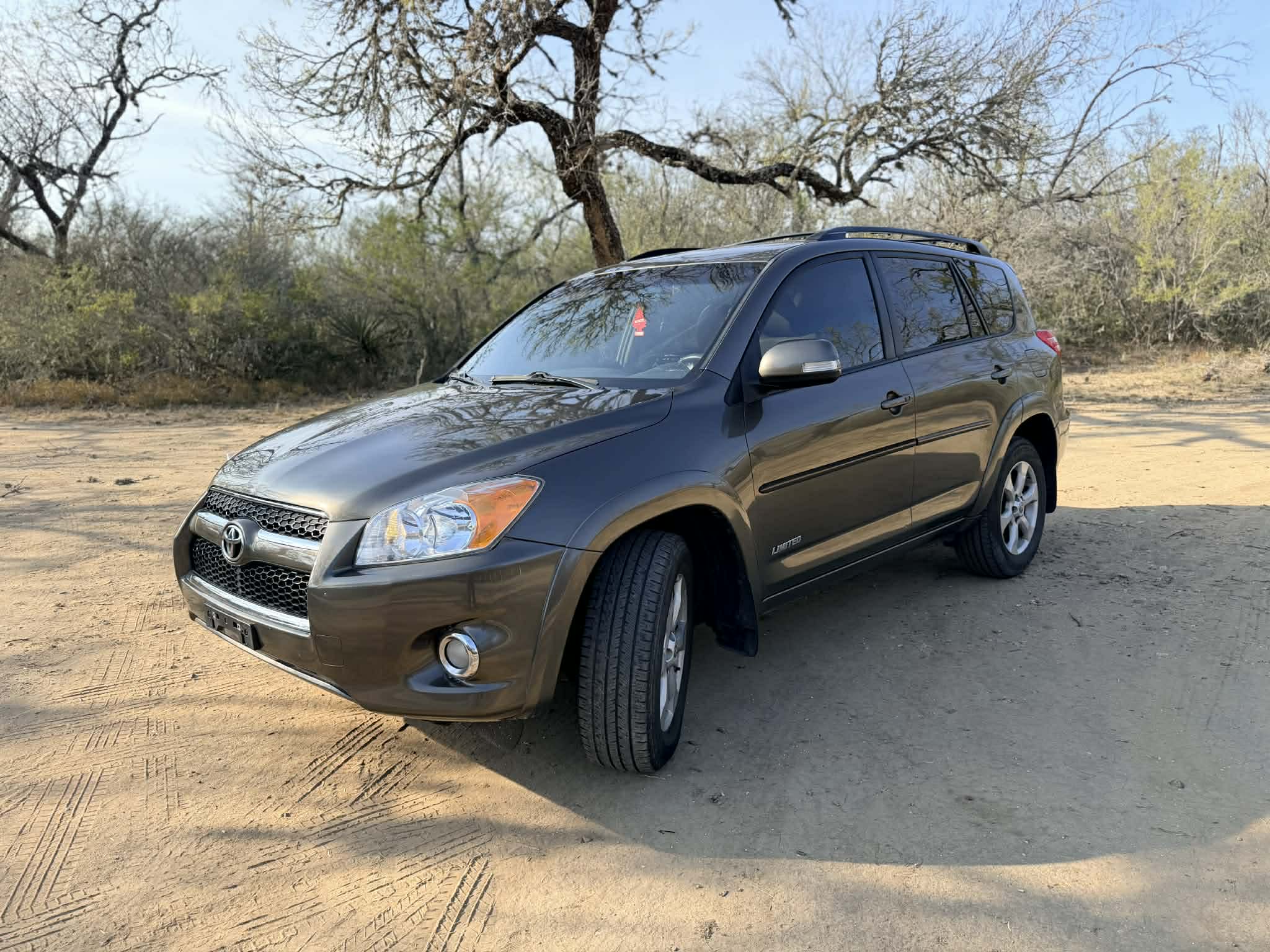 
🚙 2011 Toyota RAV4 Limited 🔥 full									