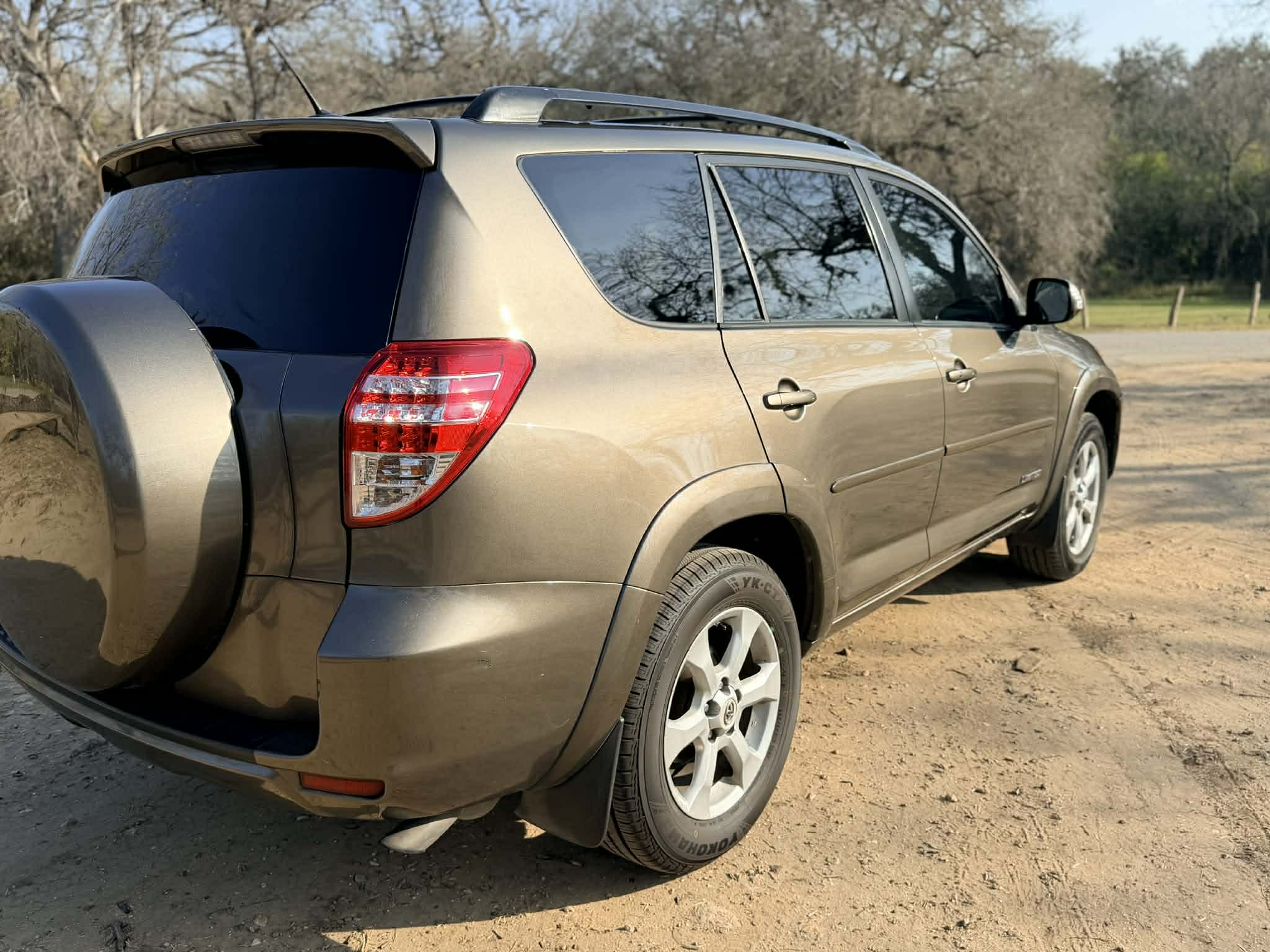 
🚙 2011 Toyota RAV4 Limited 🔥 full									