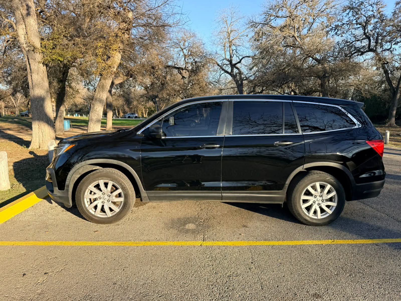 
🚙🔥 FOR SALE – 2019 HONDA PILOT LX 🔥🚙 full									