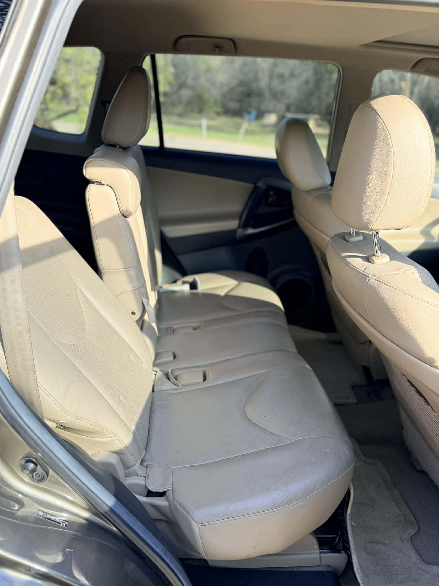 
🚙 2011 Toyota RAV4 Limited 🔥 full									